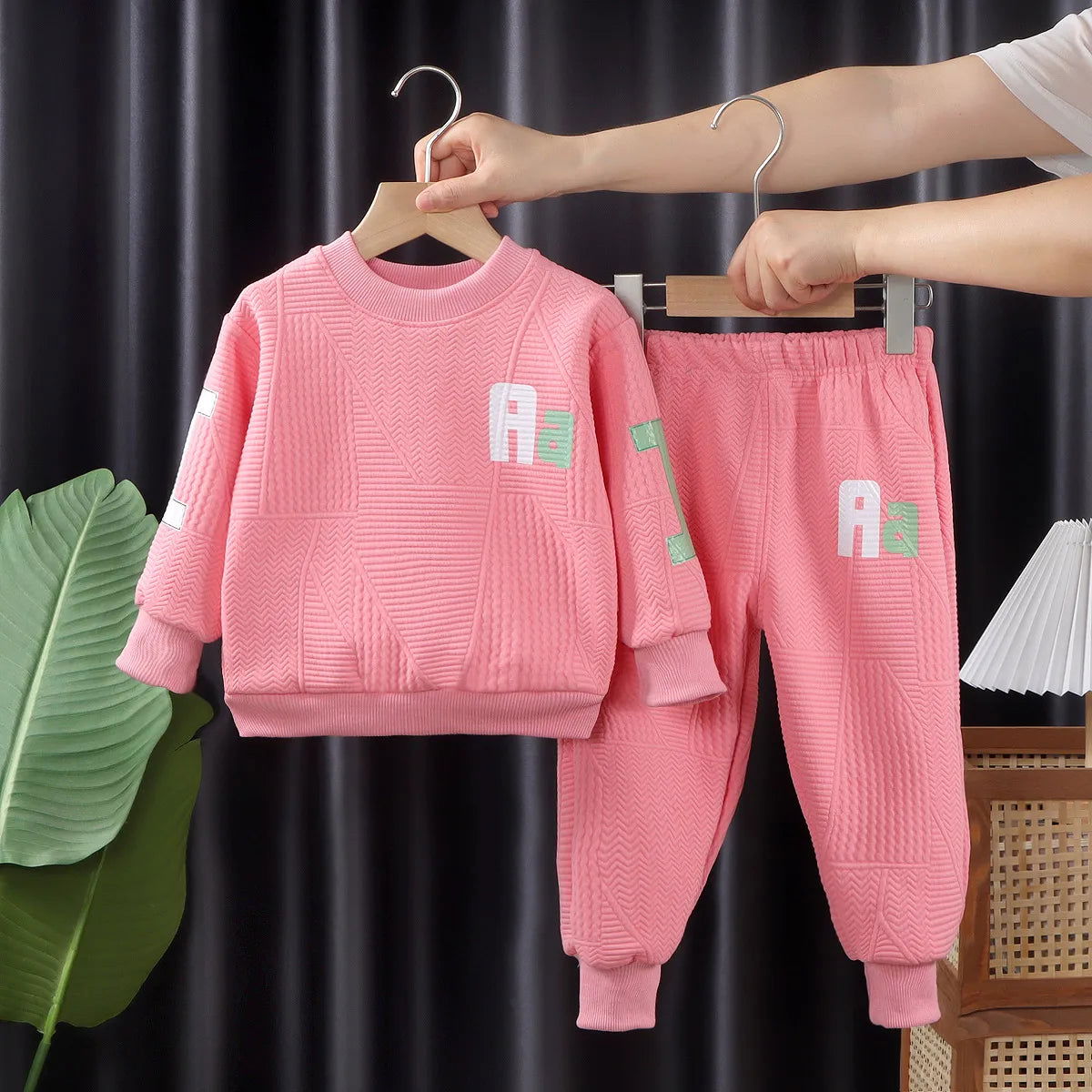 Boys 2Pcs Tracksuit Baby Girls Kids Casual Clothing Sets Baby Kids Sports Unisex Letter Pants Outfits 1-7 Ys Children Sweatshirt 