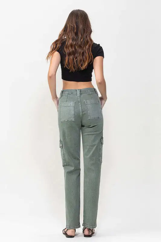 MID RISE STRAIGHT WITH CARGO JEANS POCKET DETAIL 