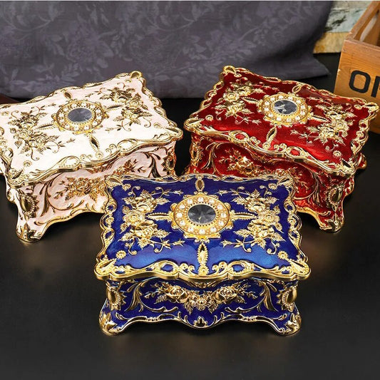 Vintage Jewelry Box Decorative Metal Crafts European Style Storage Box Treasure Chest Ring Necklace Gift Box Organizers Storage