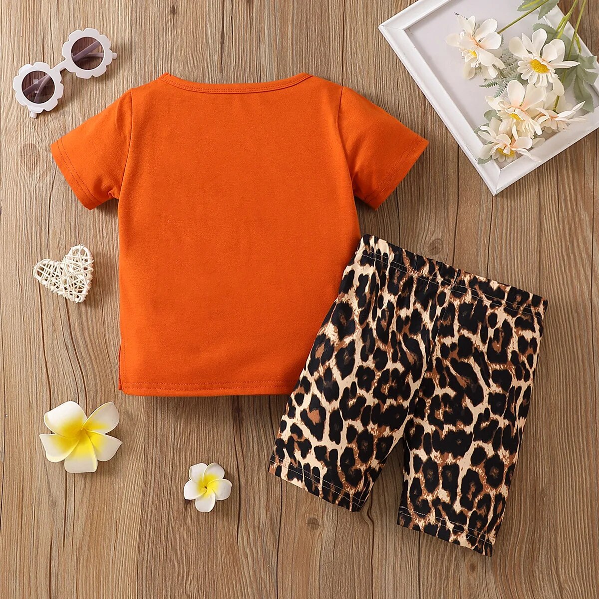 Summer girls' suits, children's glasses, girls' printed tops, leopard shorts, European and American style cotton kids clothing